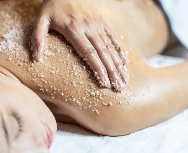 descrizione scrub corpo con bagno di vapore